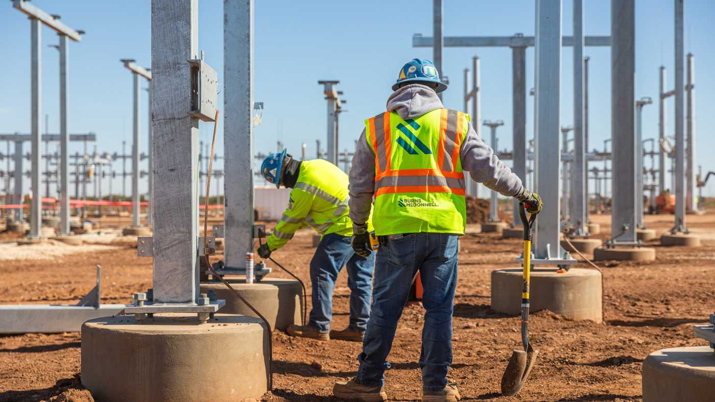 Workers at Texas substation