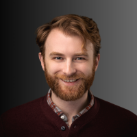 Headshot photo of Mathew Houde